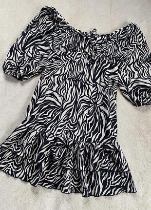 Платье стильное женское