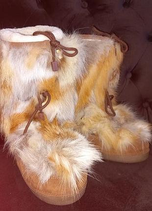 Оригинальн. состояние новых. коробка в наличии. очень теплые. мех леса, очень красиво выглядят.