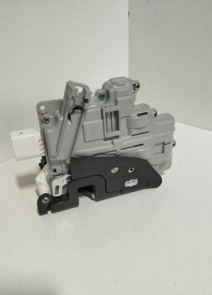 Б/в  центральний замок задньої лівої двері