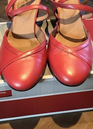 Кожаные туфли каблука, коралловый цвет3 фото