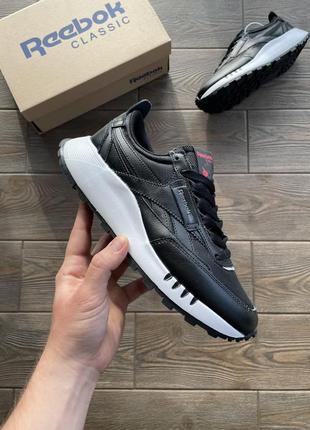 Reebok legacy black white