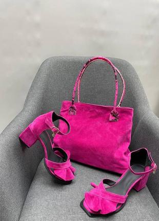 Замшеві комфортні босоніжки