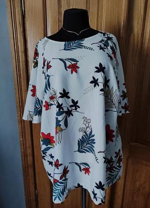 Красивая белая блуза разноцветный яркий принт широкий рукав батал