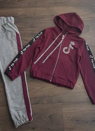 Костюм на дівчинку