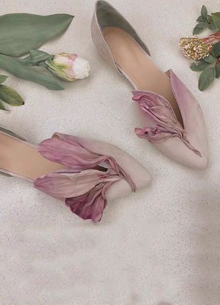 Неймовірні туфлі з об'ємними квітами квіти 3d2 фото