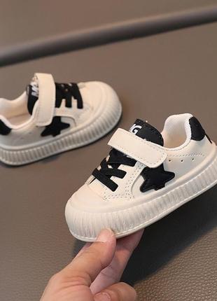 Кеды для детей в описании две цены