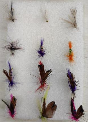 Набор рыболовных приманок.