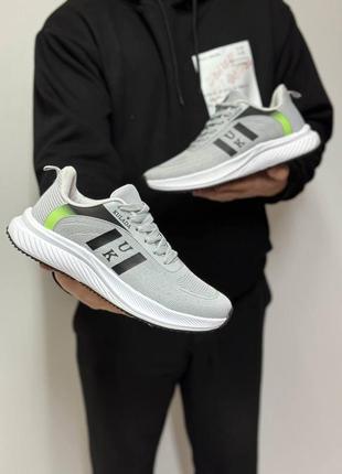 Кросівки чоловічі