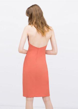 Кораловое платье с открытой спиной2 фото