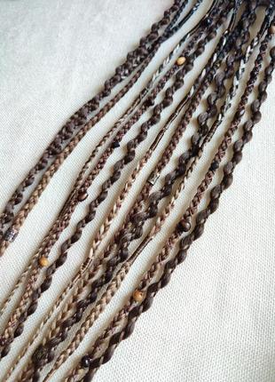 Косички на заколках, афрокосы, парики