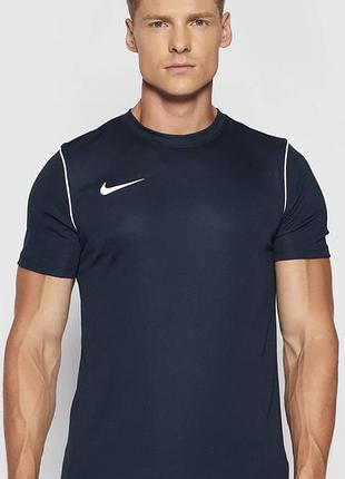 Футболка nike dri-fit bv6883-100