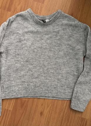 Легкий светр пуловер