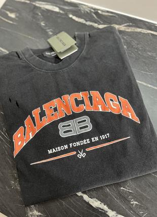 Balenciaga футболка оригінал