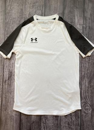 Спортивна футболка under  armour