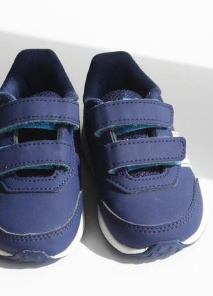Дитячі кросівки adidas 21 розмір оригінал3 фото