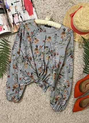 Мила блуза із зав'язкою в квітковий принт №92/28