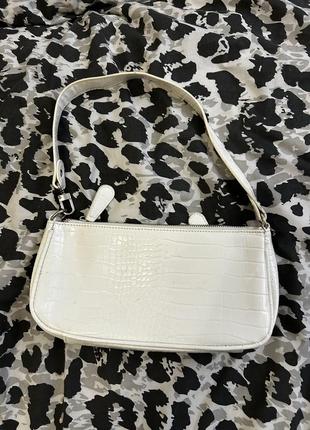 Сумка багет трендовая