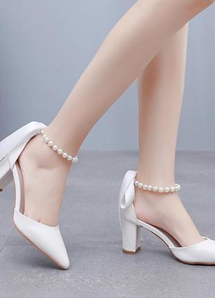Свадебные туфли для невесты с перлами + дополнительно ремешок без жемчуга3 фото