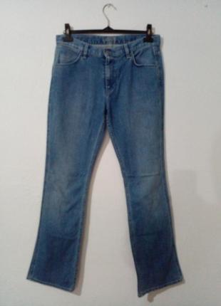 Джинсы умеренный клеш