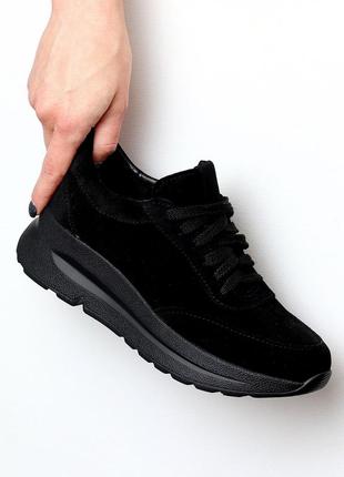 Черные женские кроссовки на утолщенной подошве из натуральной замши замшевые кроссовки