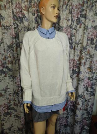 Світер жіночий молочного кольору,з імітацією сорочки.