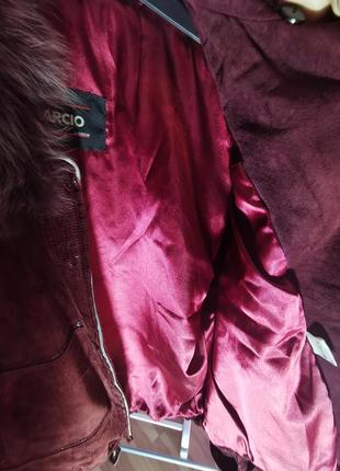 Кожаная замшевая бордовая куртка бомбер5 фото