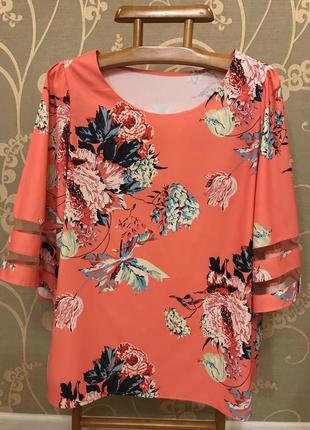 Нереальної краси блузка великого розміру в кольорах.