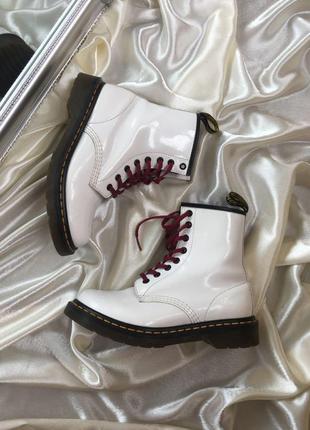 Лакові білі черевики dr. martens5 фото