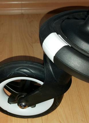 Самая лучшая прогулочная коляска bugaboo bee5 шасси black