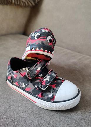 Кеди на ліпучках