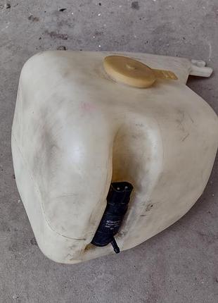 Бачок склоомивача bmw 3 e30 моторчик бмв е30