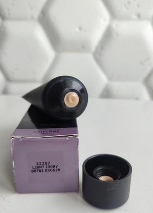 Стойкая тональная основа орифлейм everlasting extreme spf 30 oriflame 
слоновая кость  light ivory 32287 the one3 фото