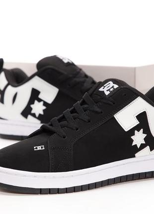 Кроссовки члрные с белым dc shoes court graffik6 фото