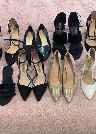 Лот жіночого взуття