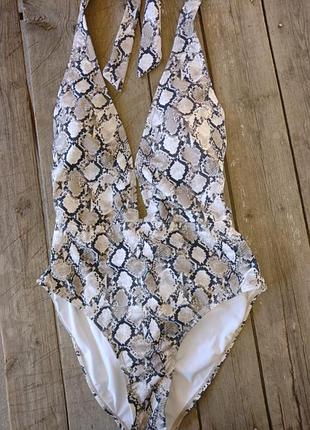 Купальник суцільний