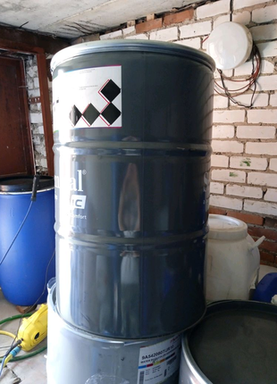 Металеві бочки на 200 літрів