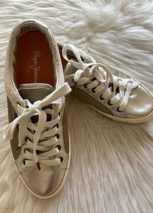 Розпродаж взуття. від 90 грн.