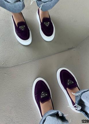 Фіолетові сливові натуральні замшеві туфлі лофери сліпони на товстій білій підошві замша фіолет слива8 фото