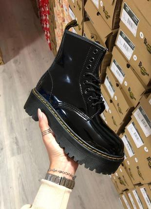 Ботинки на платформе зимние dr. martens jadon patent black fur ❄️ черевики на меху7 фото