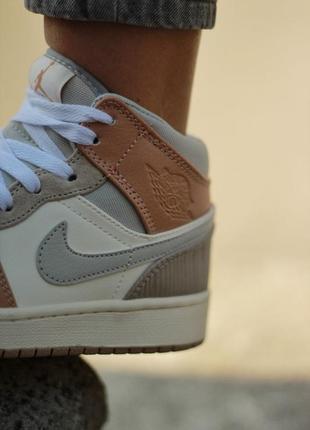 Кросівки nike air jordan 1 hight beige кроссовки4 фото