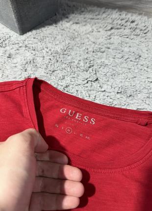 Оригинальная футболка от бренда “guess - big logo”4 фото