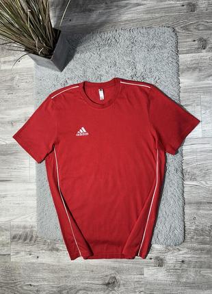 Оригинальная футболка от бренда “adidas”