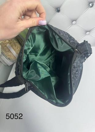 Женская стеганая сумка через плечо из плащевки6 фото
