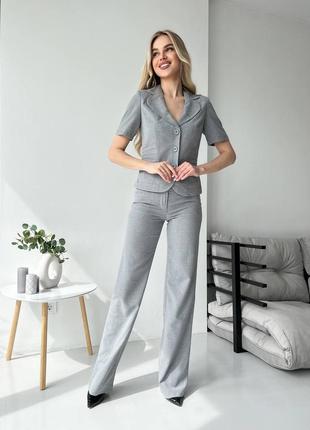 Костюм тройка