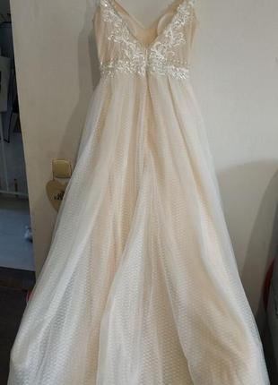 Шампанська лінійна весільна сукня, в ідеальному стані2 фото