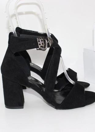 Черные босоножки на каблуке, босоножки на каблуке, замшевые босоножки черные, красивые босоножки на каблуке3 фото