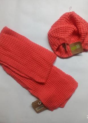 Набор вязанняйшапка берет и шарф