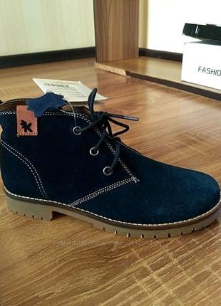 Осенние замшевые ботинки 35 р