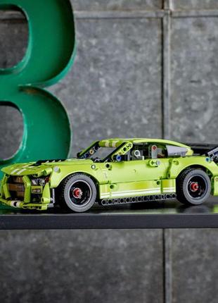 Lego technic ford mustang shelby gt500 42138 4