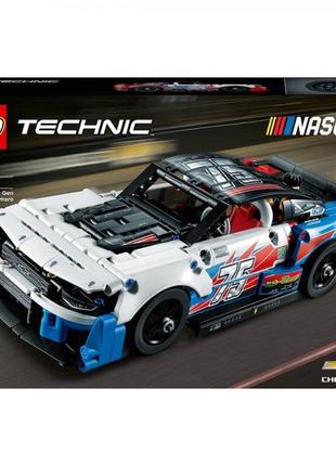 Lego technic nascar® next gen chevrolet camaro zl1 42153